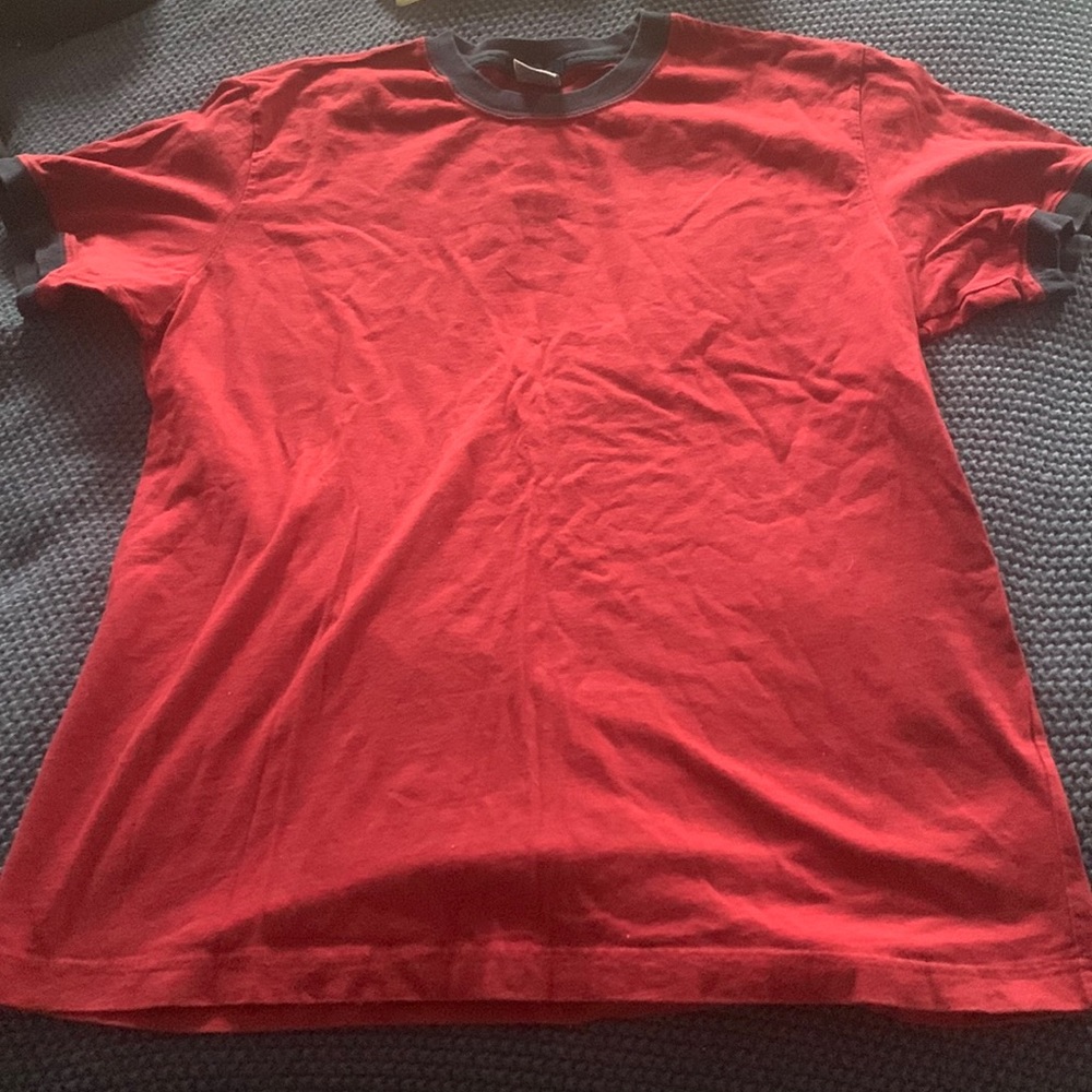 Old navy tee
